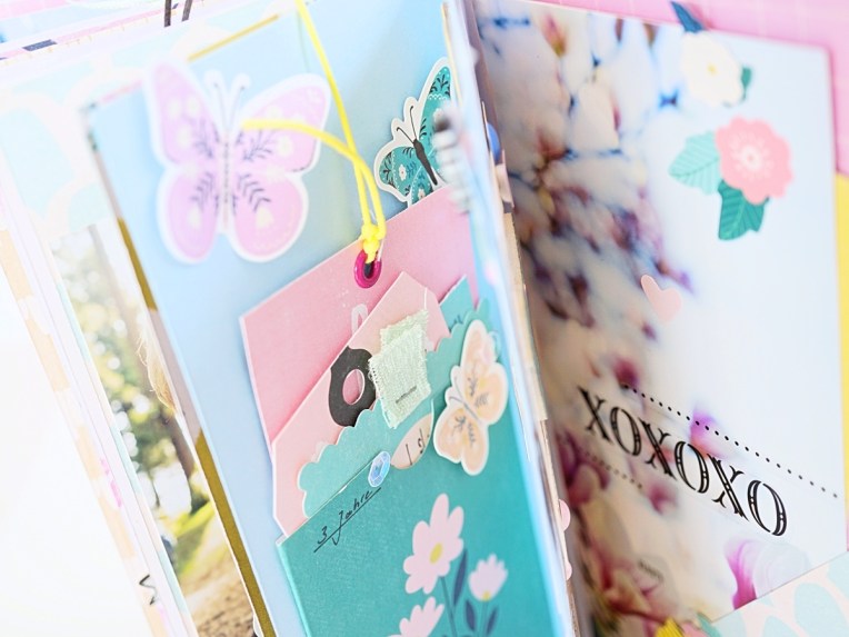 MagiaclDayMiniUlrikeDoldPeekInside